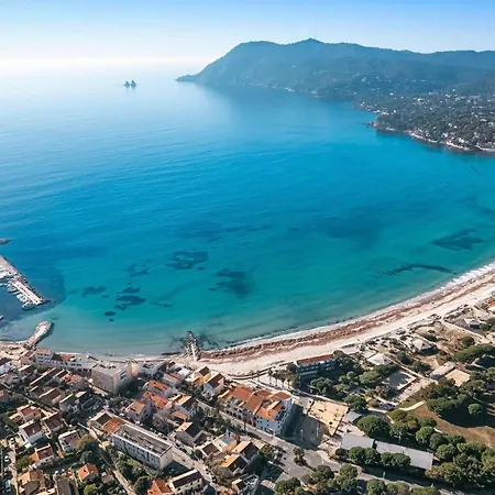 Maison Yalis Hébergement de vacances *